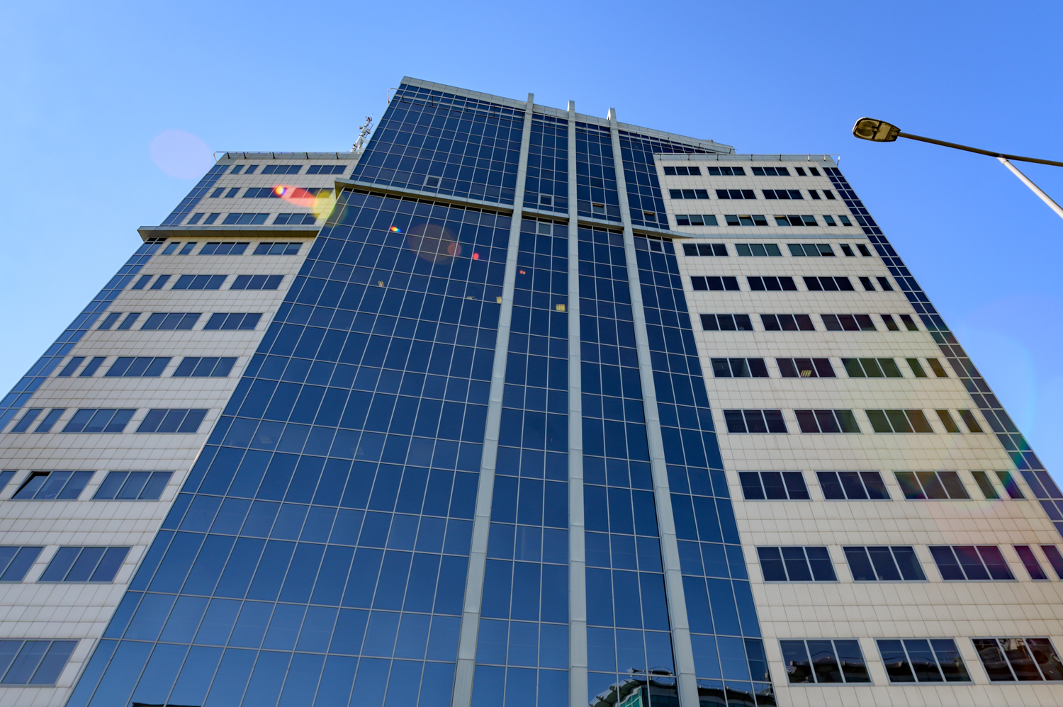 Zdjęcie architektury budynku Renaissance Tower